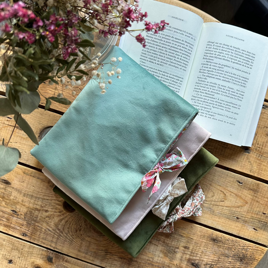 Pochette livre tablette velours