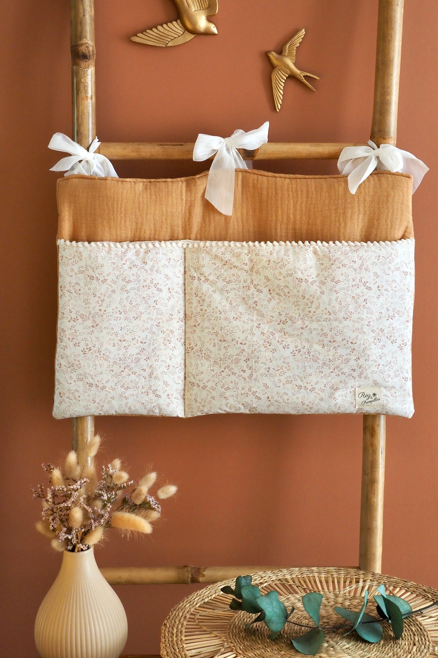 Pochette de rangement range doudou camel fleurie