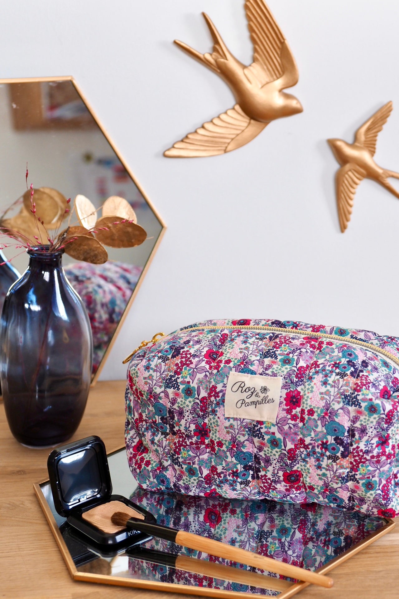 Trousse maquillage femme matelassée et fleurie