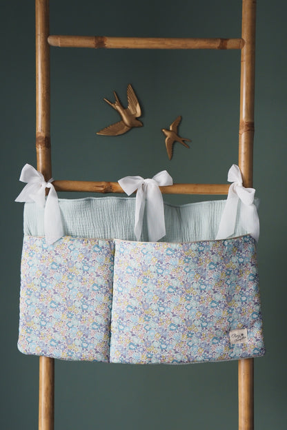 Pochette de rangement range doudou vert clair fleurie