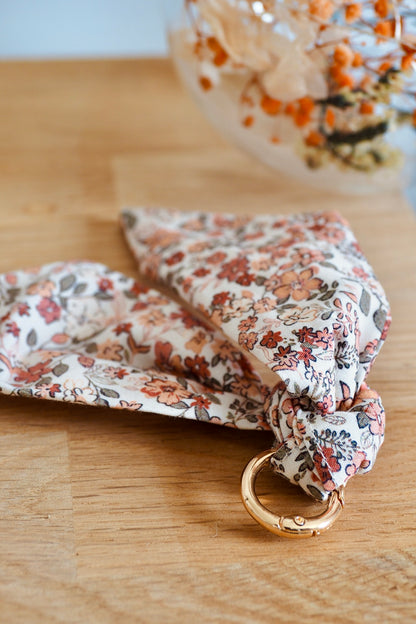 Porte clés bijou de sac tissu fleuri